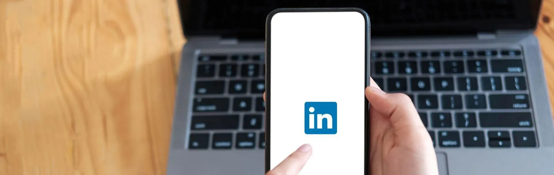 CARA EFEKTIF MENGGUNAKAN LINKEDLN UNTUK MENCARI PEKERJAAN